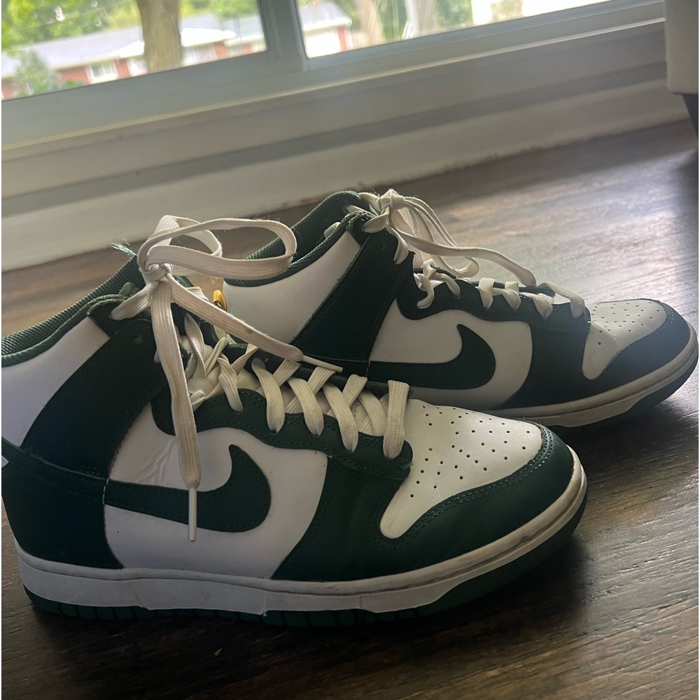 dark green nike dunks